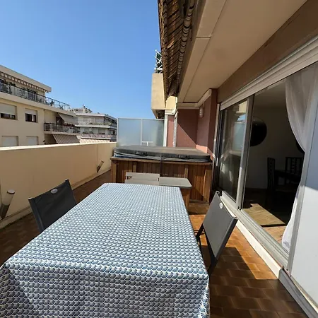 Apartamento Siena - 6 Personnes Avec Terrasse Et Jacuzzi Plein Coeur Centre-ville Quartier Du Port De Niza