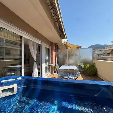 Siena - 6 Personnes Avec Terrasse Et Jacuzzi Plein Coeur Centre-ville Quartier Du Port De Niza